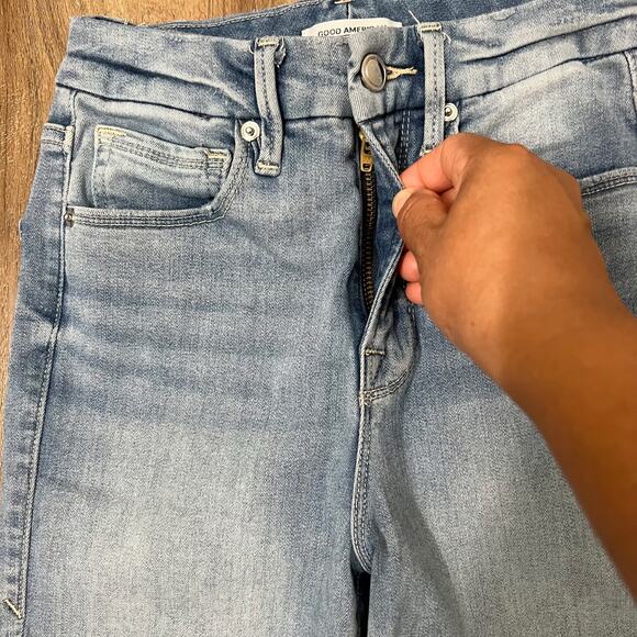 Good American Sky Blue Flare Jeans - Picture 10 of 11